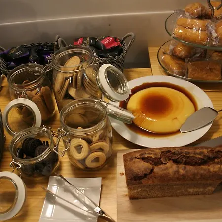 El Encanto & Cafeteria Hotel