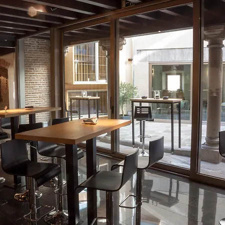 Hotel El Encanto & Cafeteria Avila