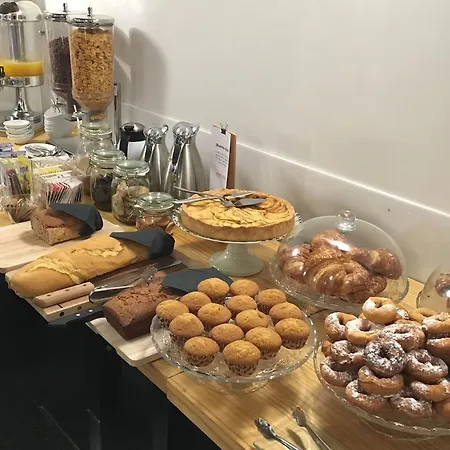 El Encanto & Cafeteria Hotel