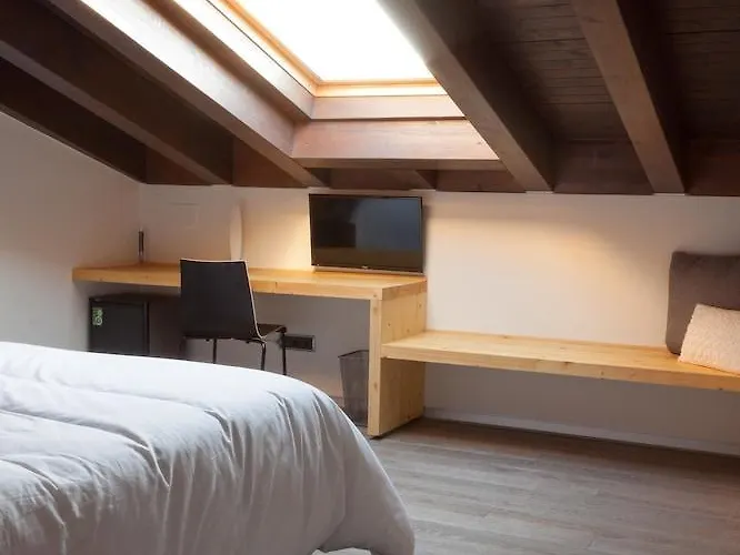 Hotel El Encanto & Cafeteria