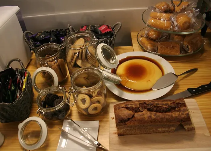 El Encanto & Cafeteria Hotel