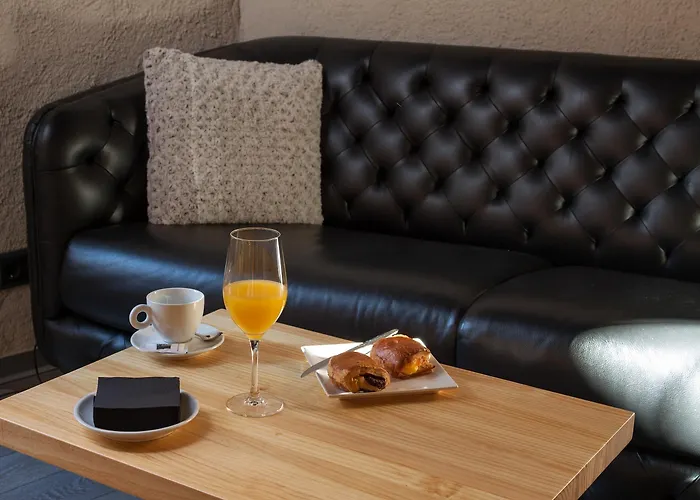 Hotel El Encanto & Cafeteria