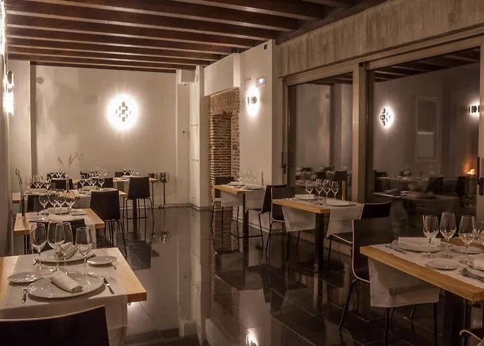 Hotel El Encanto & Cafeteria Ávila